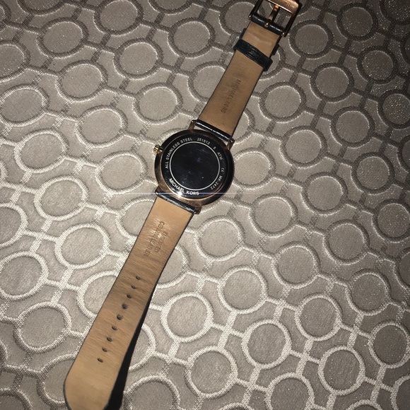 Michael Kors watch - Picture 3 of 5